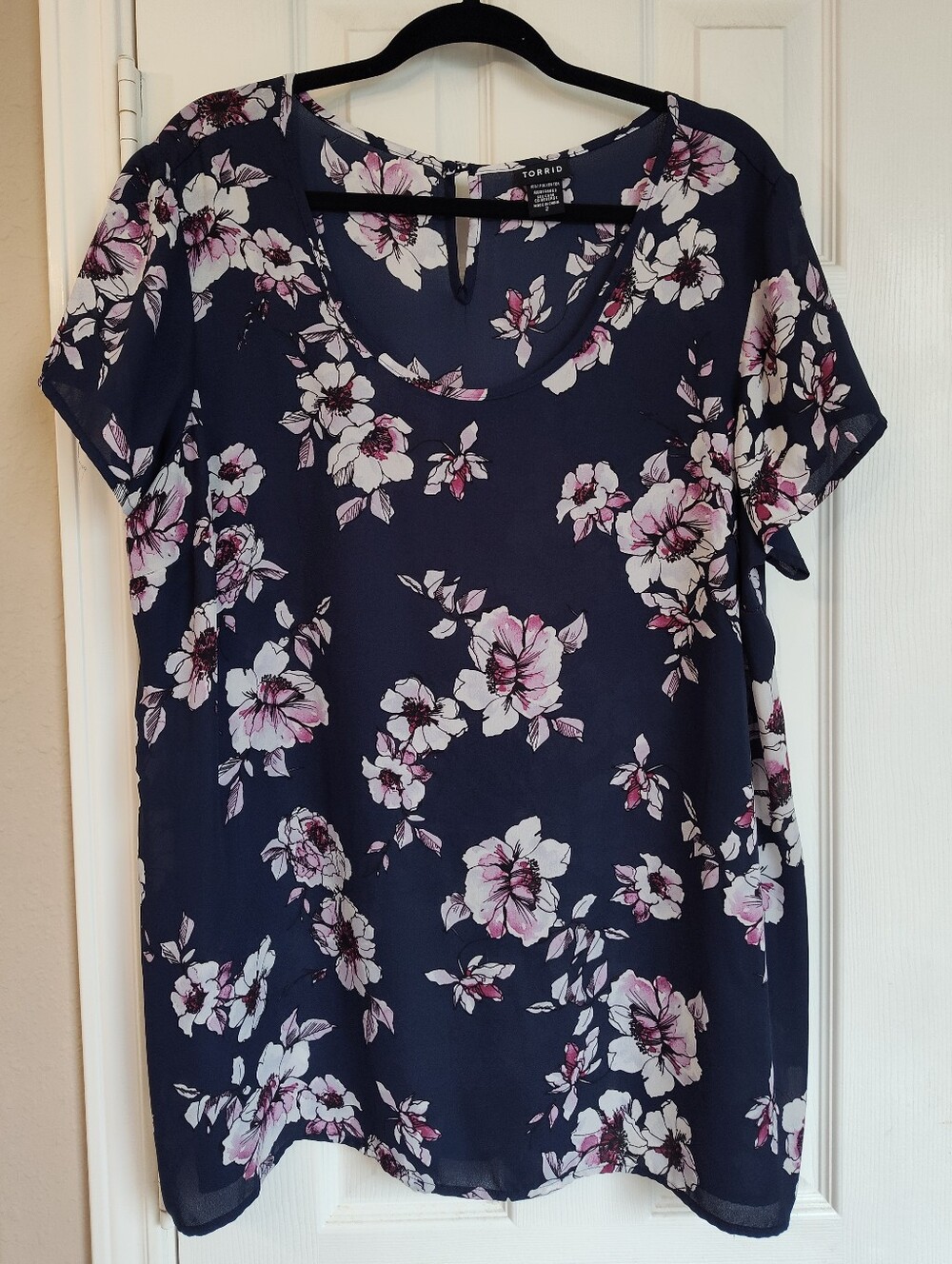 Torrid Navy Floral Scoop Neck Top - Pink & White Blossoms